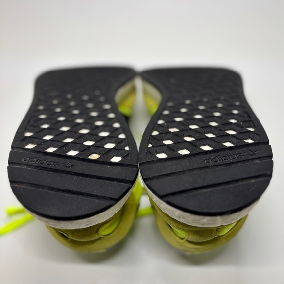 Adidas Iniki Runner in Solar Yellow men’s size 9.5 - Picture 9 of 11